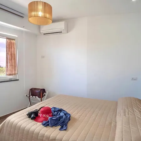 Marika - Private Heated Pool فيلة ماسّا لوبْرينسِ